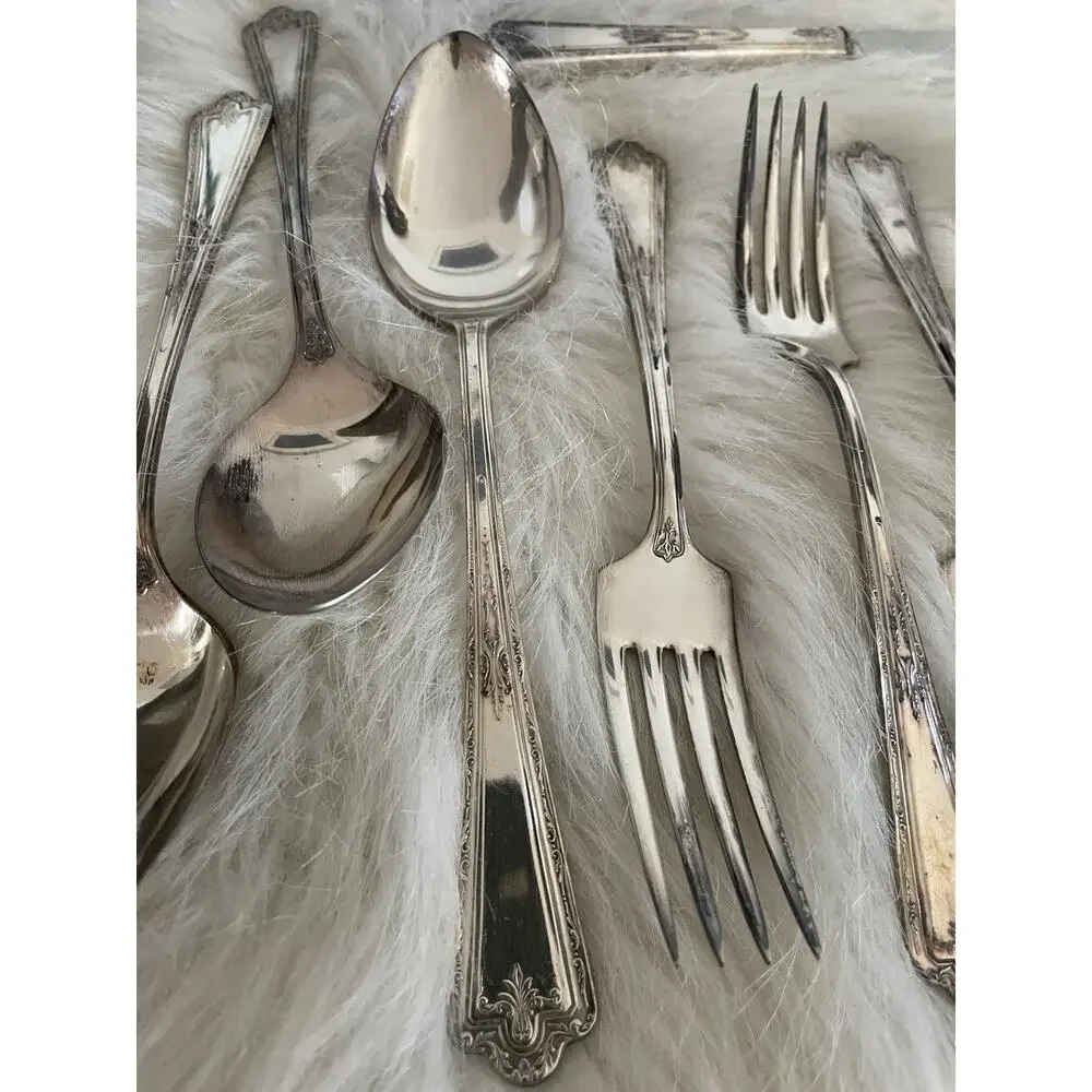 Kingston Silver plate 24 Pc Simeon And George Rogers Flatware Set With Case 1929